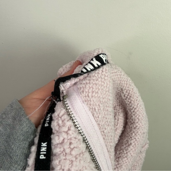 PINK Victorias Secret Sherpa pullover size small - Picture 3 of 9